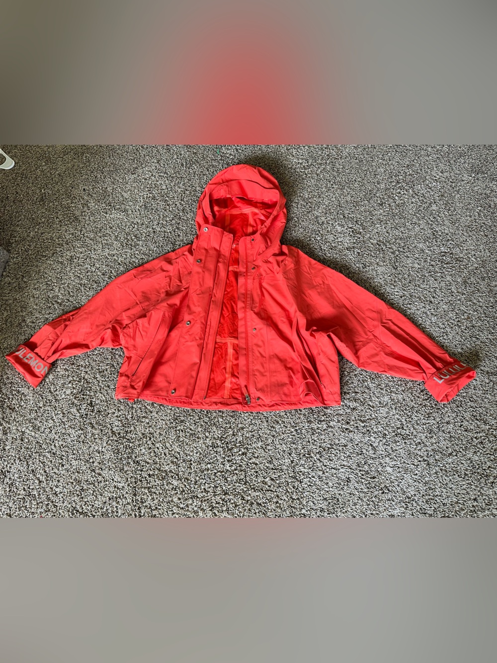 🔥Lululemon Red Hooded Technical Jacket with Reflective Cuff Detail - size 6